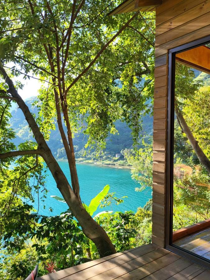 Baba Yaga Atitlan Lodge *