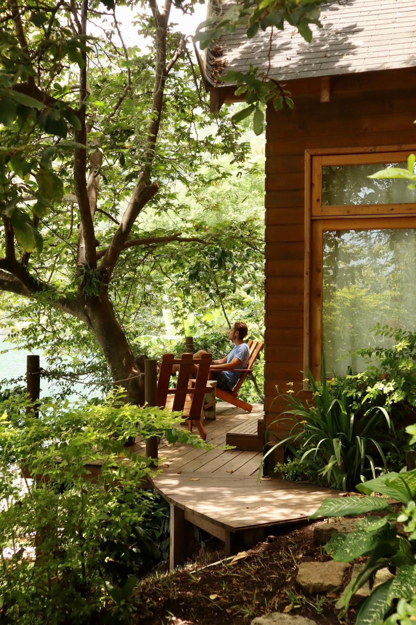 Lodge Baba Yaga Atitlan *