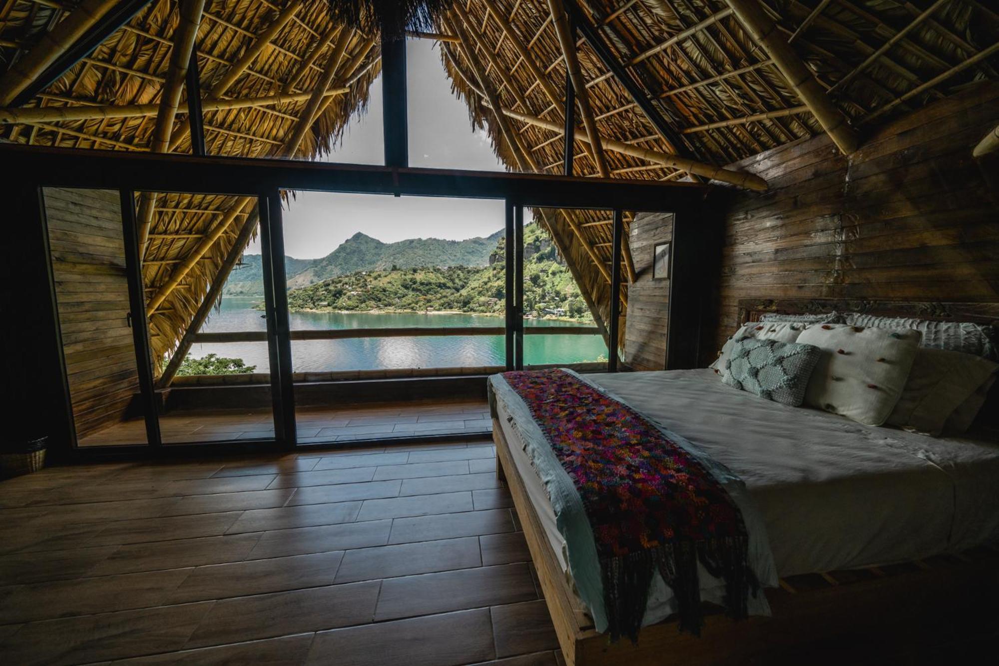Baba Yaga Atitlan Lodge *
