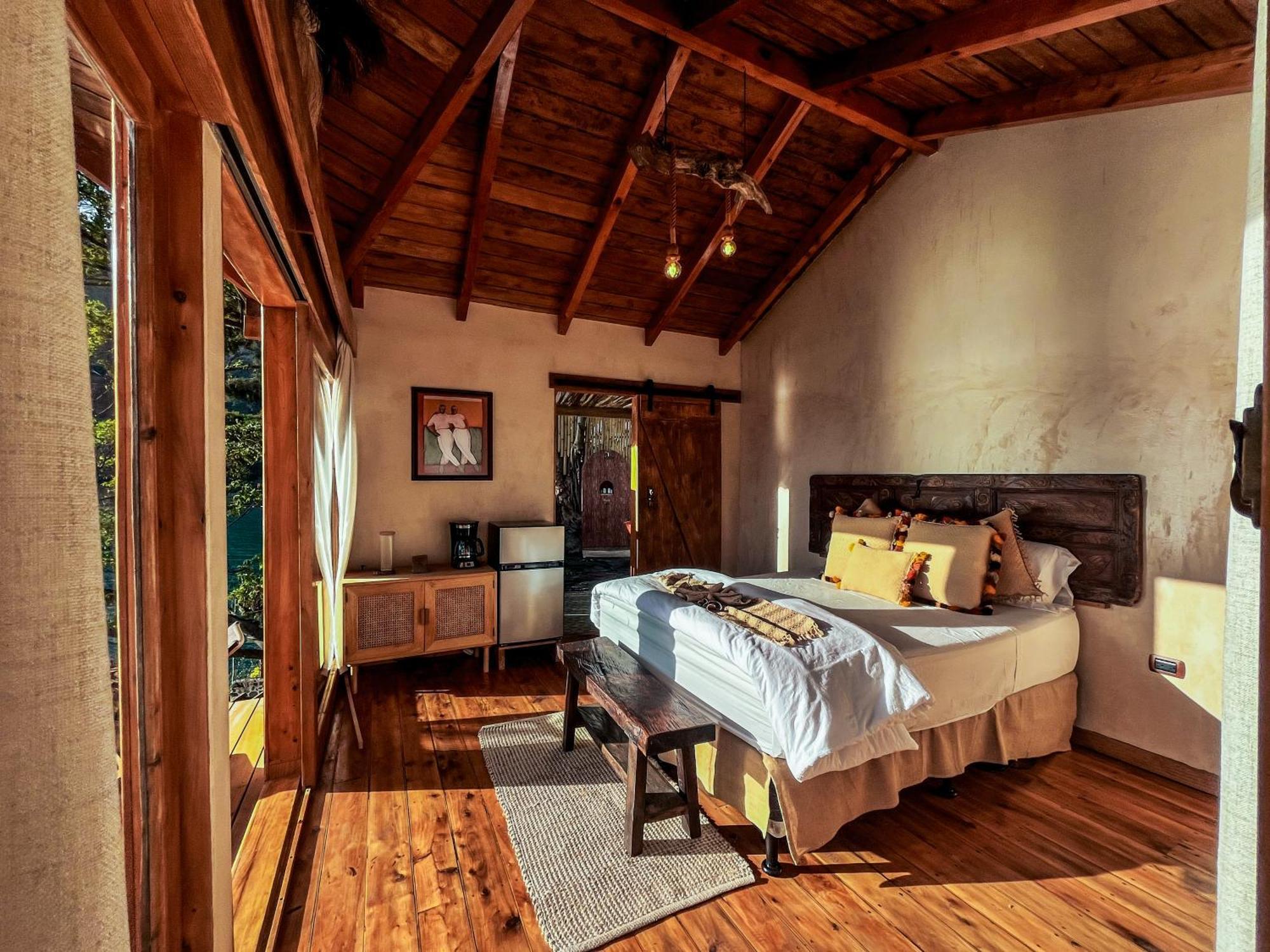 Lodge Baba Yaga Atitlan