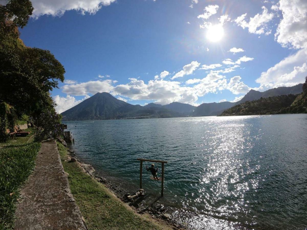 Baba Yaga Atitlan Lodge *